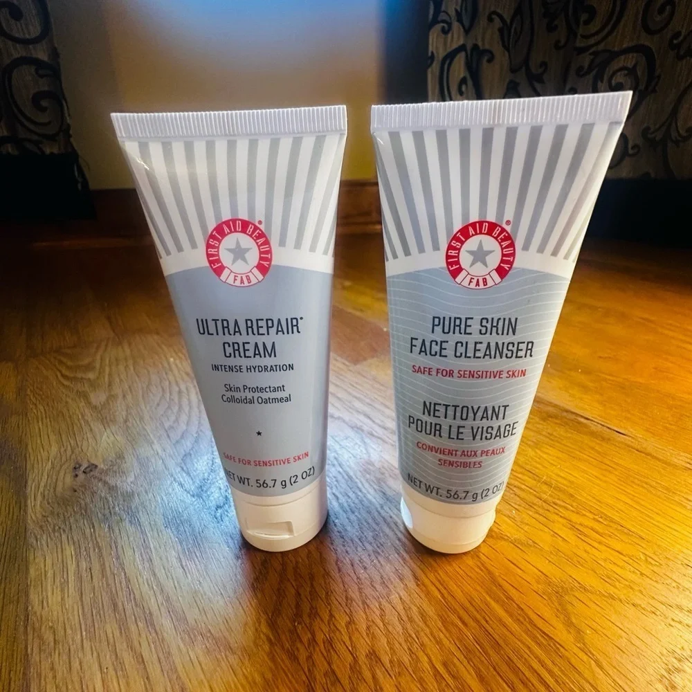 First Aid Beauty Sensitive Skin Starter Kit- missing the Facial Radiance Pads